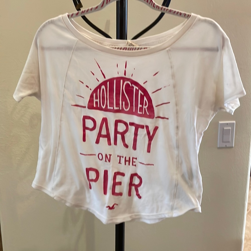 Hollister shirt